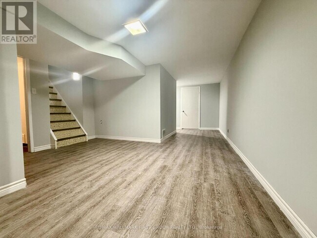 Photo du bâtiment - 36 Mcclarnan Rd