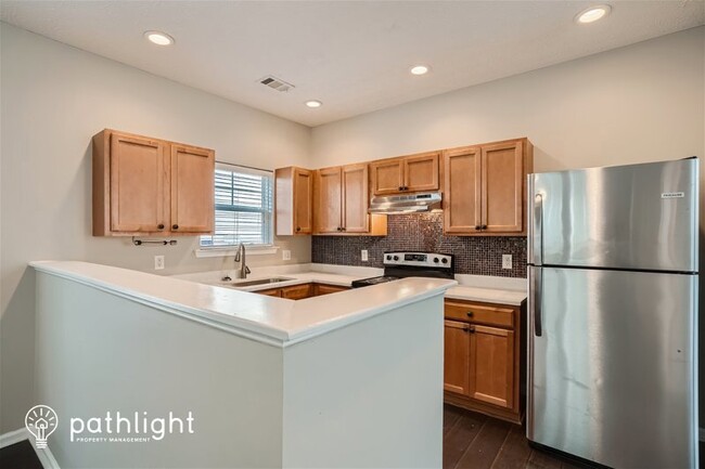 Foto del edificio - 4697 Highpoint Ln