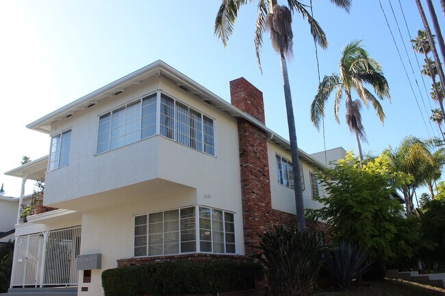 Building Photo - 1825 Taft Ave
