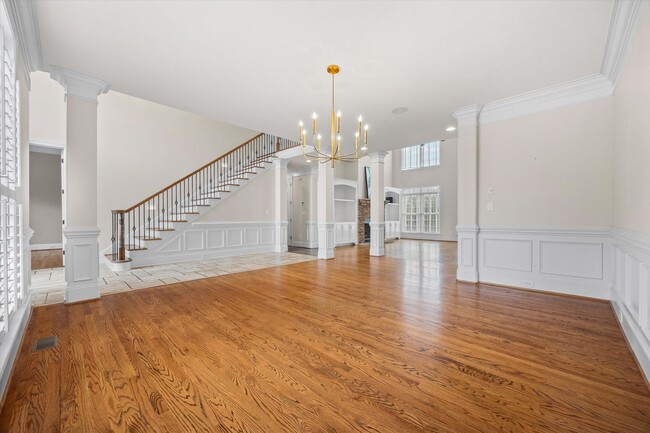 Foto del edificio - Stunning 4 bed, 4.5 bath Custom home in Ca...