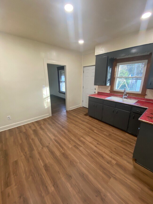 Foto del edificio - 1477 South Ave