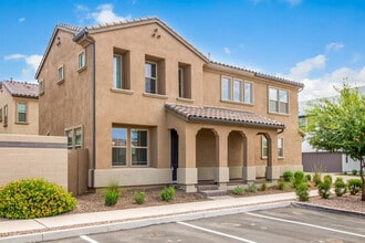 Building Photo - 1667 S Wallrade Ln