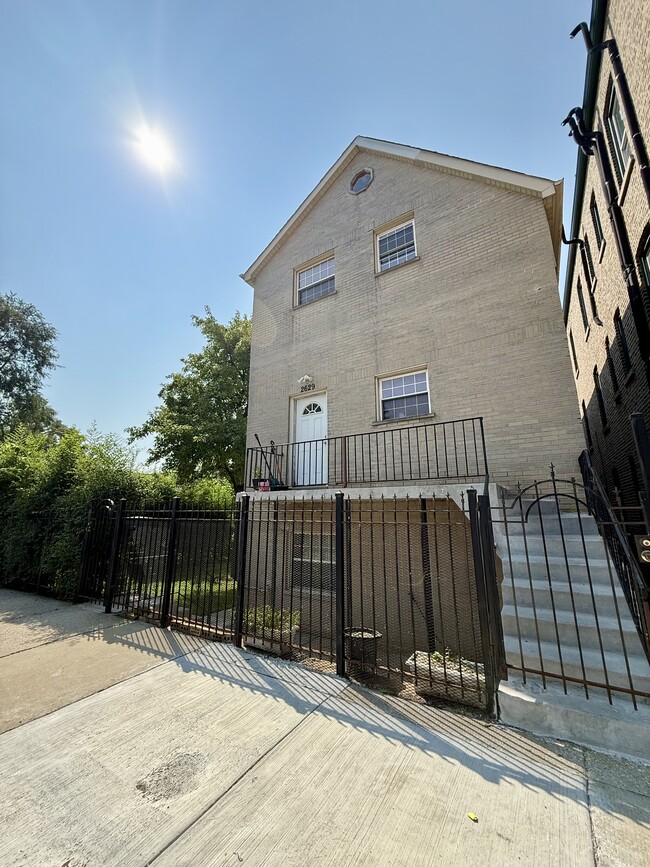 Building Photo - 2629 W Luther St