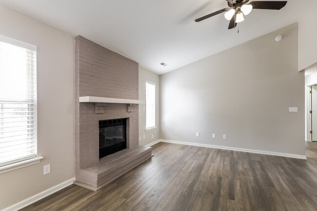 Building Photo - 329 Bear Story Blvd