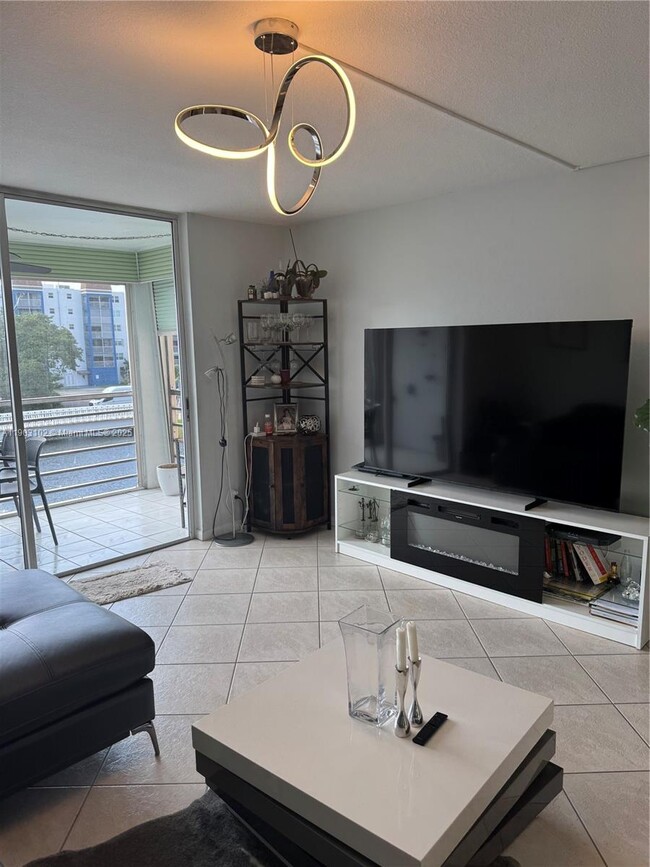 Foto del edificio - 505 E Dania Beach Blvd