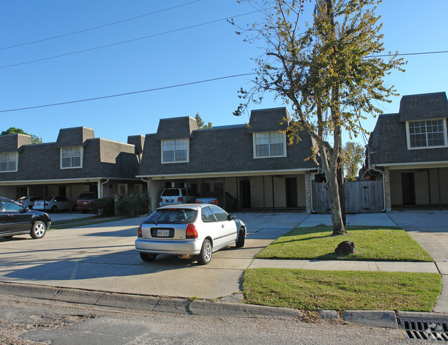 Foto del edificio - Metairie Plaza Apartments