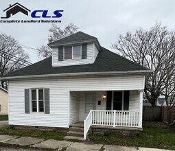 Building Photo - 1820 Putnam St
