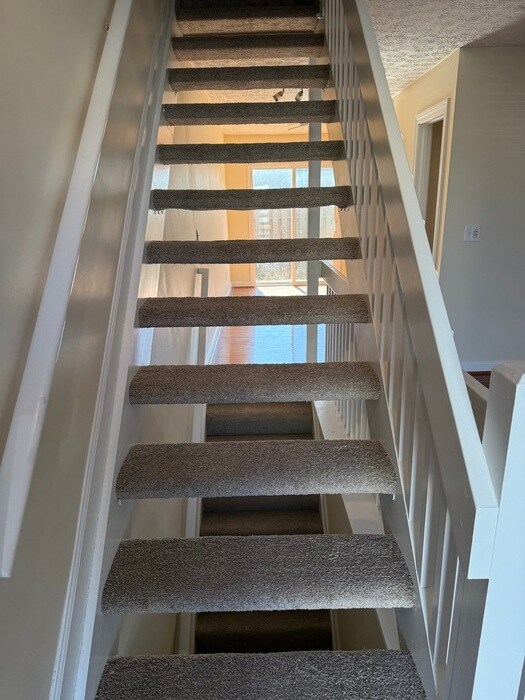 Foto del edificio - Beautifully remodeled 2BD, 2.5BA, Polaris ...