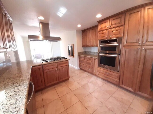 Building Photo - 4 br, 2 bath House - 926 S Chantilly St