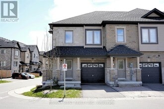 Building Photo - 37 Cygnus Cres