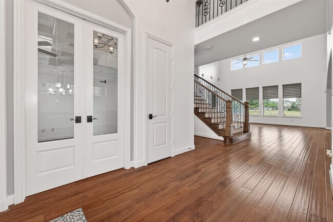 Foto del edificio - 2727 Carriage Hollow Ln