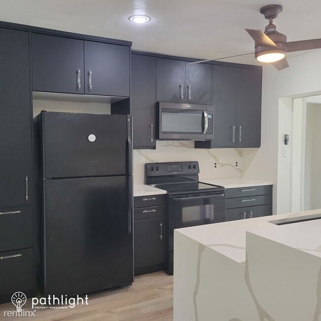 Building Photo - 3 br, 2 bath House - 4594 17Th Avenue N UNIT
