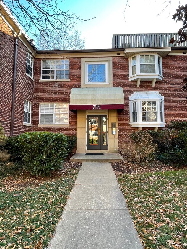 2103 N Taft St Unit 114, Arlington, VA 22201 Condo for Rent in