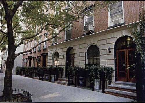 Building Photo - 248 E 74th St