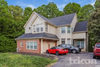 Building Photo - 16002 Pennsbury Dr