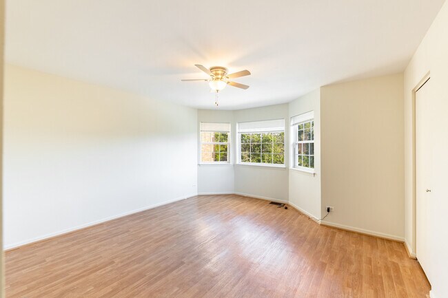 Foto del edificio - 2349 W 18th Pl