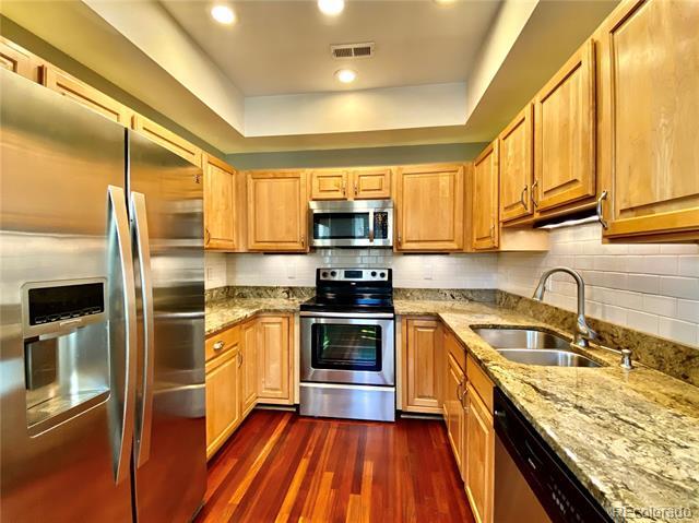 Foto del edificio - 3025 Umatilla St