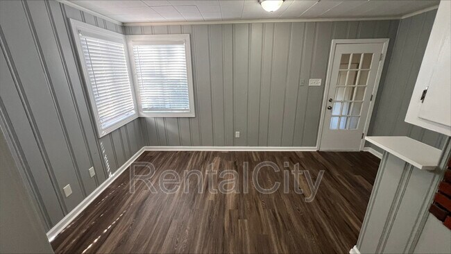 Building Photo - 4319 Dunn Rd