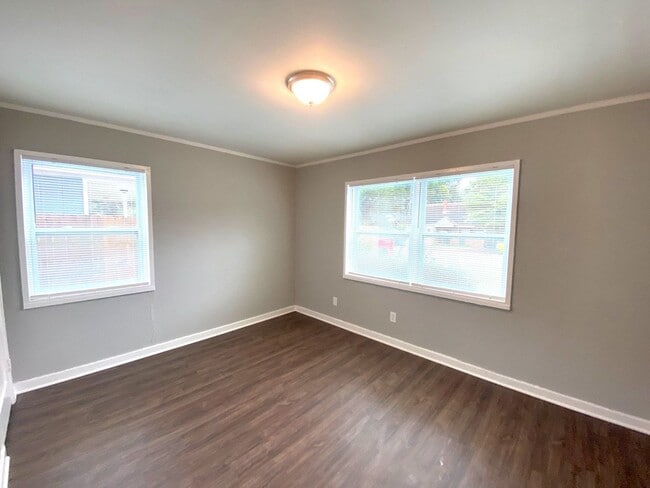 Photo - 1295 Foxcroft St House