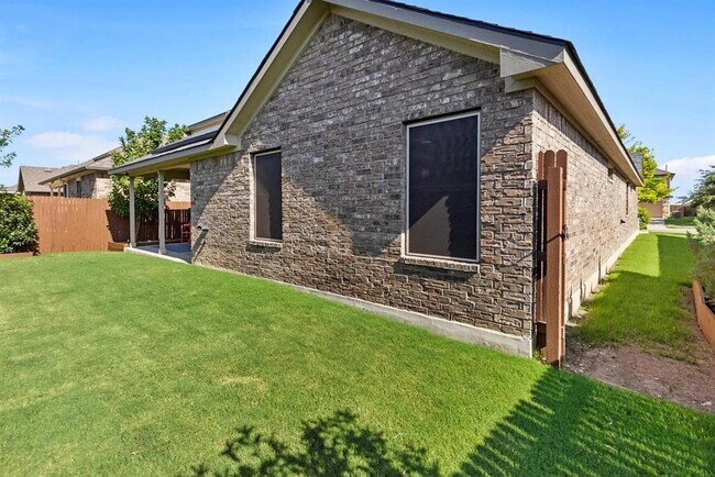 Building Photo - 508 Longhorn Cavern Rd