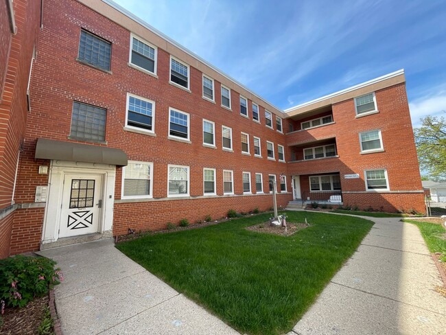 Building Photo - 7726 W Becher St.