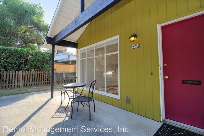 Foto del edificio - 3 br, 1 bath House - 2923 NE 92nd Ave
