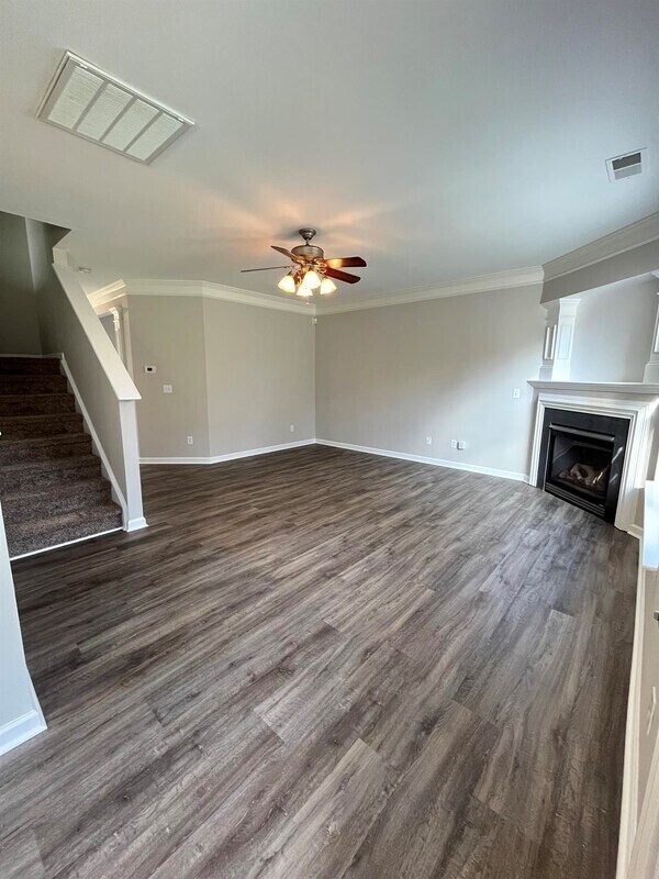 Building Photo - 7802 Rolling Meadows Ln