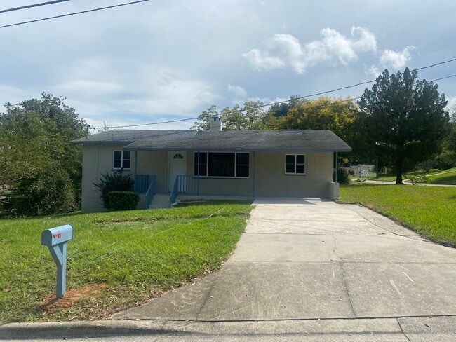 Driveway - 597 Bloxam Ave