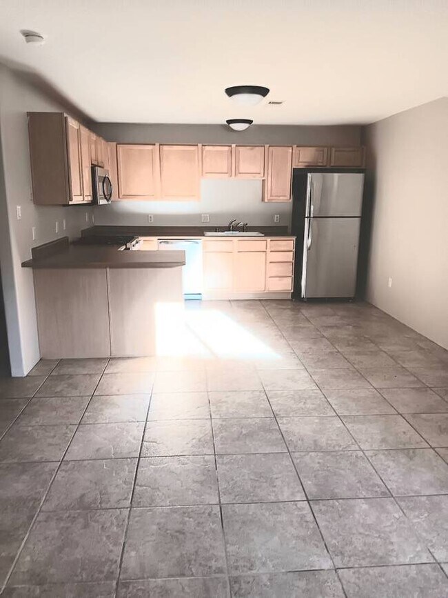 Foto del edificio - 3300 Rufina St