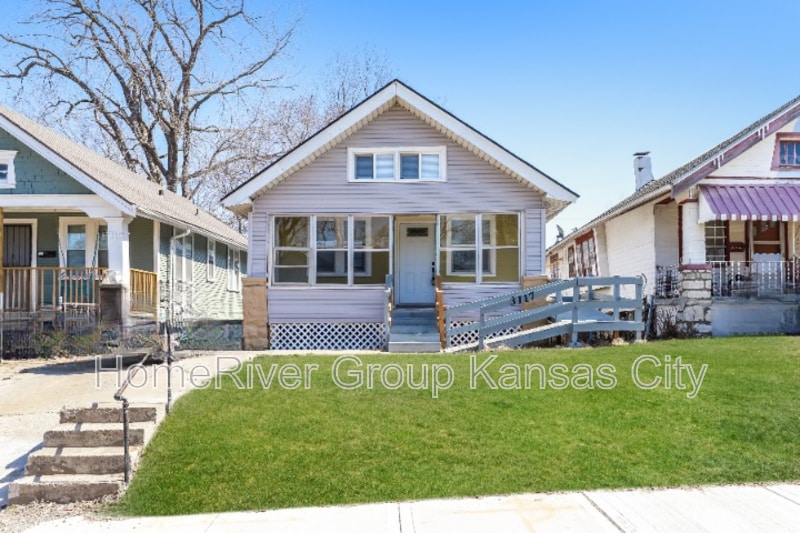 Primary Photo - 3117 Jackson Ave