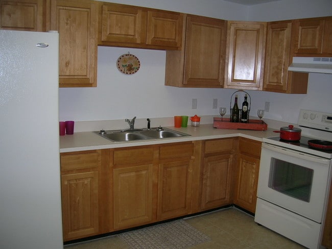 Kitchen Model Unit - 1221-1243 E Weatherbee Rd