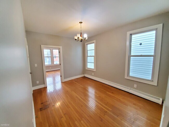 Foto del edificio - 3 br, 1 bath  - 730 Garfield Ave Apt 2