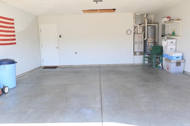 Building Photo - 610 Tealwood Dr