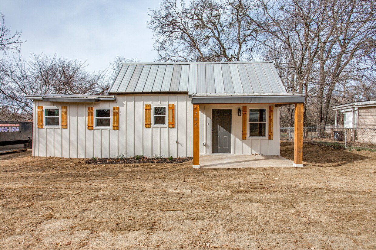 Foto principal - 705 Liberty St