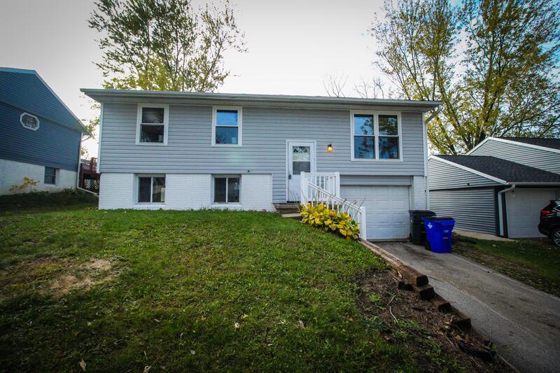 3120 Huxley Ln SW, Cedar Rapids, IA 52404 House Rental in Cedar Rapids, IA