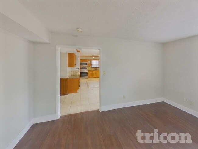 Foto del edificio - 100 Creekwood Ct