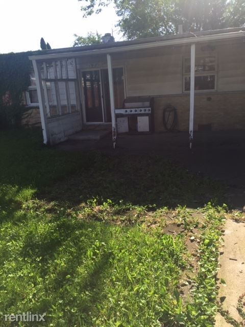 Building Photo - 3 br, 2 bath House - 7840 W Winona St