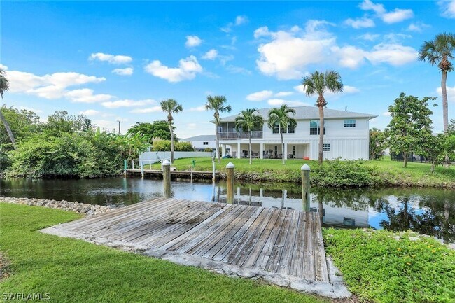 Foto del edificio - 27150 Esther Dr