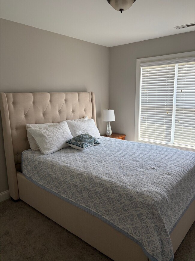 Foto del edificio - 669 Winding Oak Way