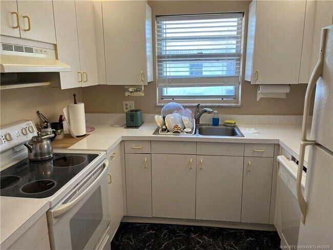 Foto del edificio - 1225 NW 21st St