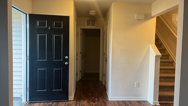 Building Photo - 2621 Tummel Ln