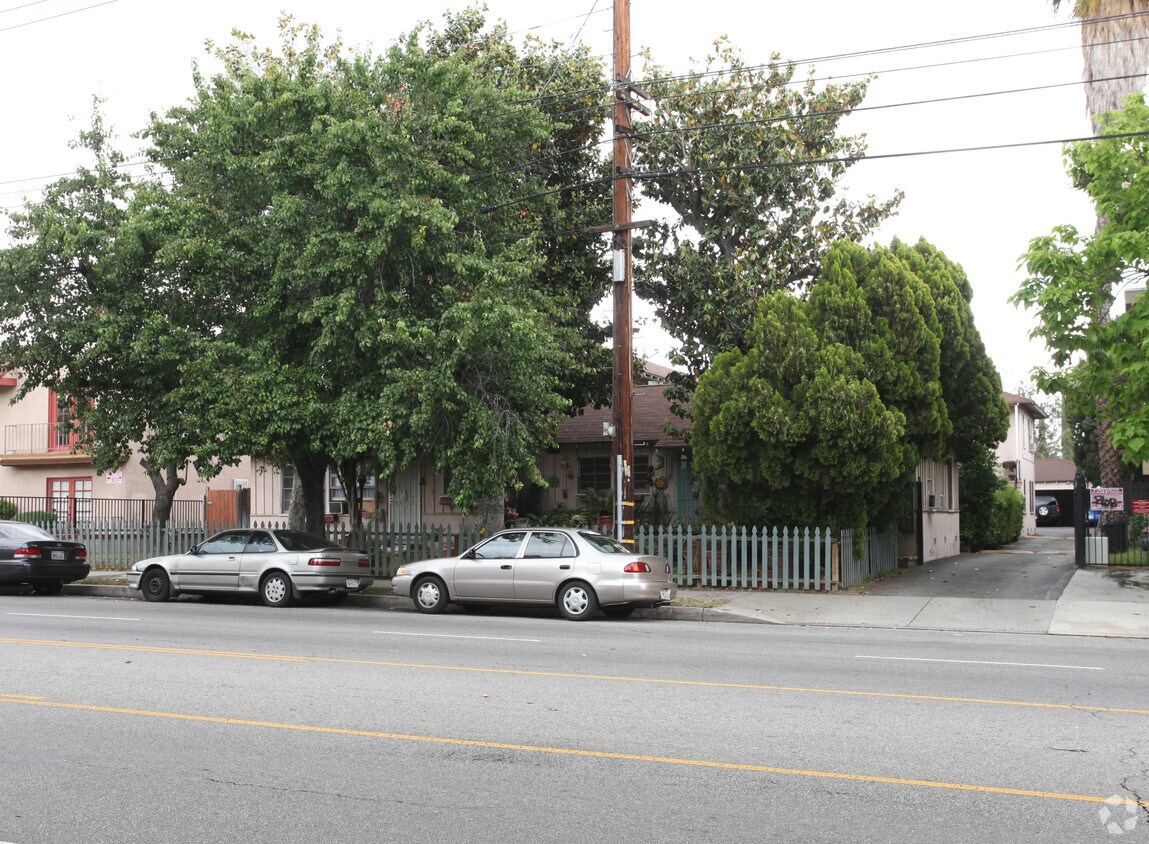 Building Photo - 7316 Kester Ave