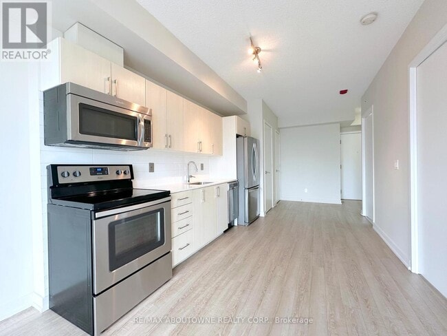 Building Photo - 763 Woodbine Ave