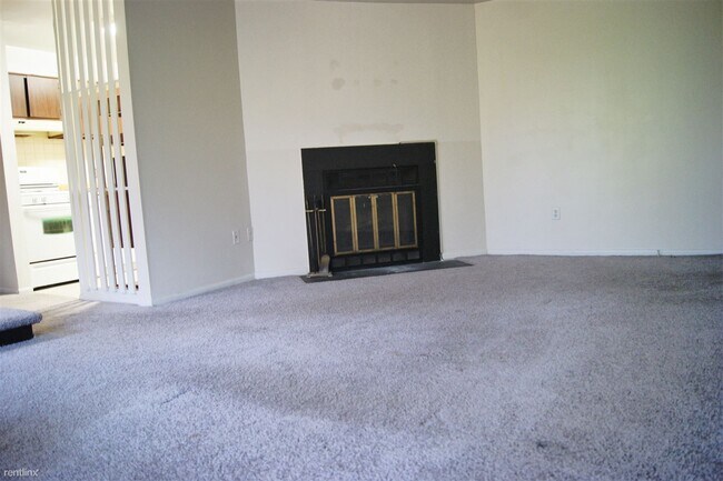 Foto del edificio - 2 br, 1 bath  - 14 Mountbatten Ct Apt 203