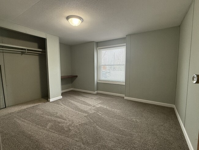 Foto del edificio - 913 Elm St