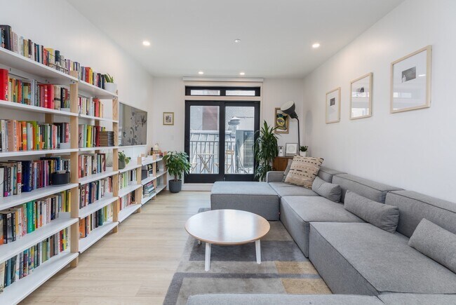 Foto del edificio - 1950 Washington St