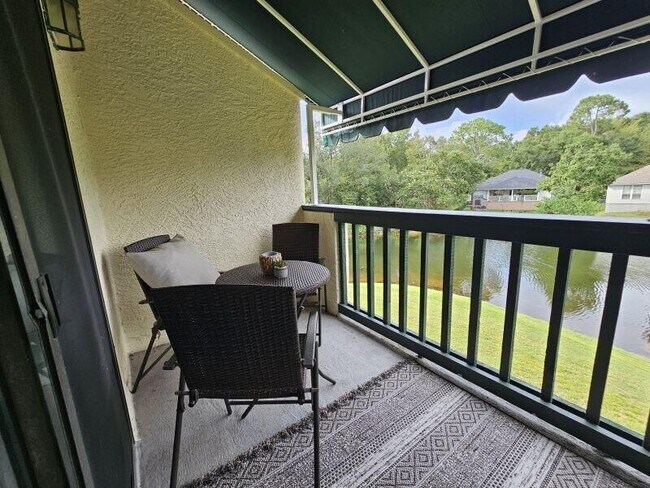 Foto del edificio - 208 Westlake Ct