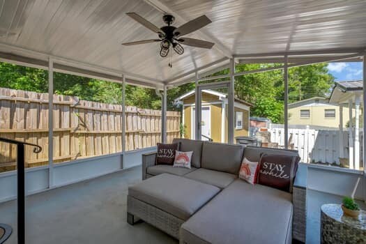 Foto del edificio - $250 Off Your Second Month's Rent + $250 Referral Bonus | Student-Friendly 3BR Home Minutes from ...