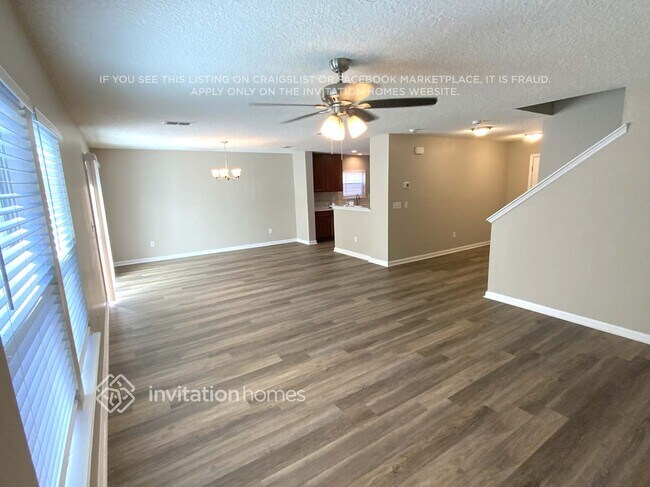 Foto del edificio - 354 Auburn Oaks Rd E