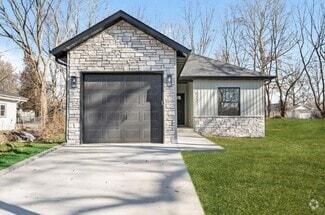 Building Photo - 2731 W Latoka St